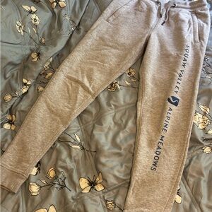 Gray Squaw Valley Joggers